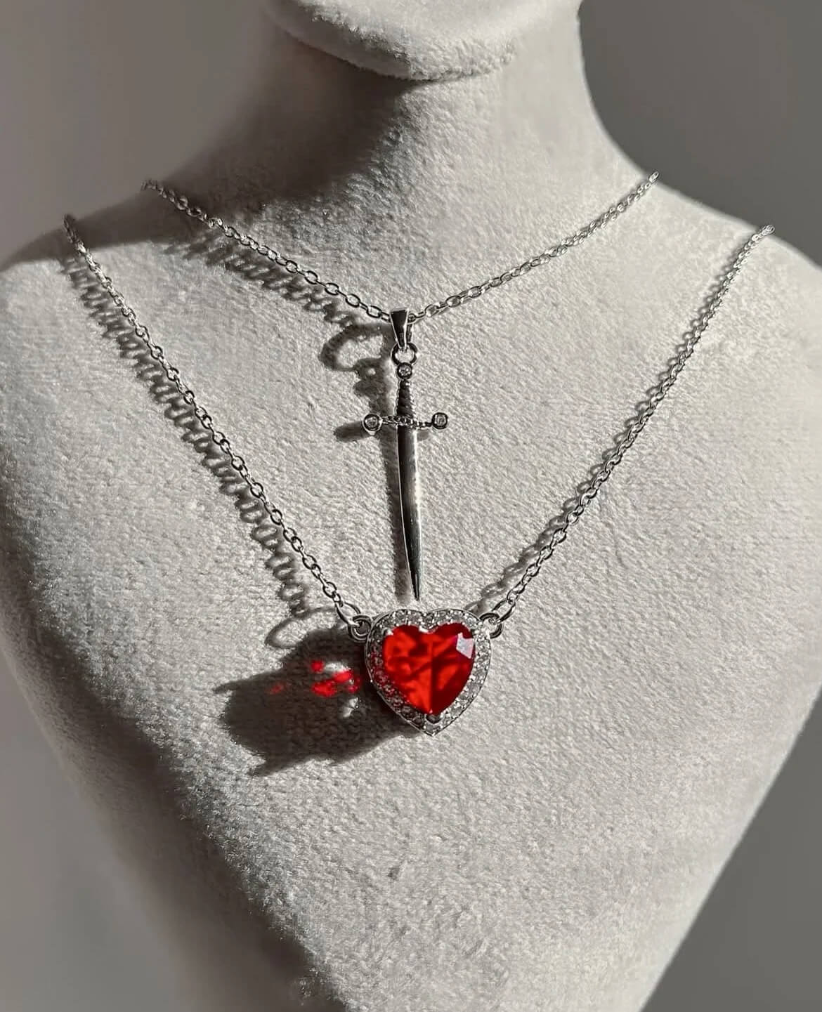 Collares Duales™ – Corazón & Espada 💘